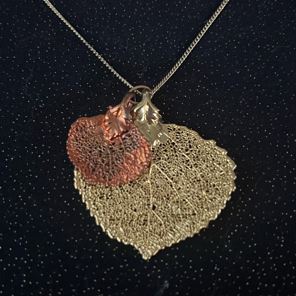 Leaf Design Necklace in Copper & Gold Colors